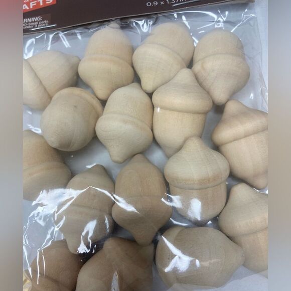 Mini Wood  Acorns 16 PACK (LOT OF 2) Fall UNFINISHED CRAFT Acorns 32 PCS - Picture 2 of 6